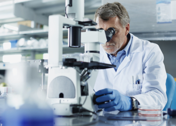 Scientists are fleeing US, thanks to Trump