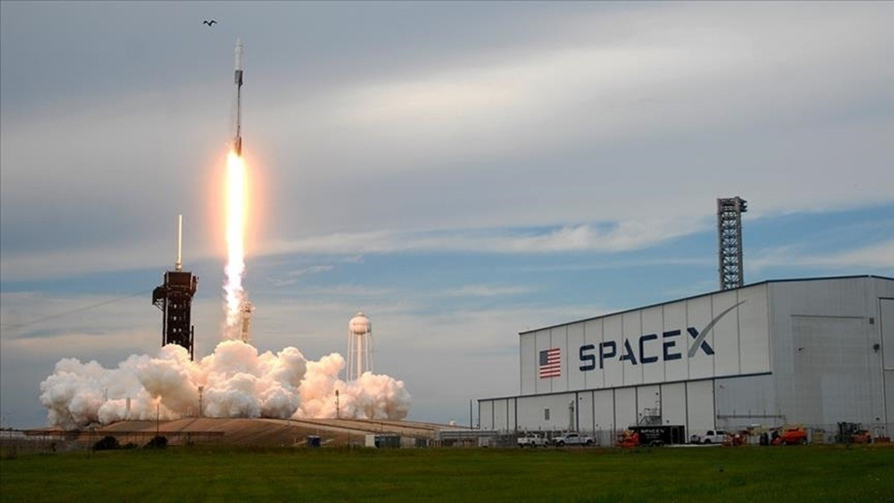 SpaceX outpaces Tesla and Meta after successful IPO